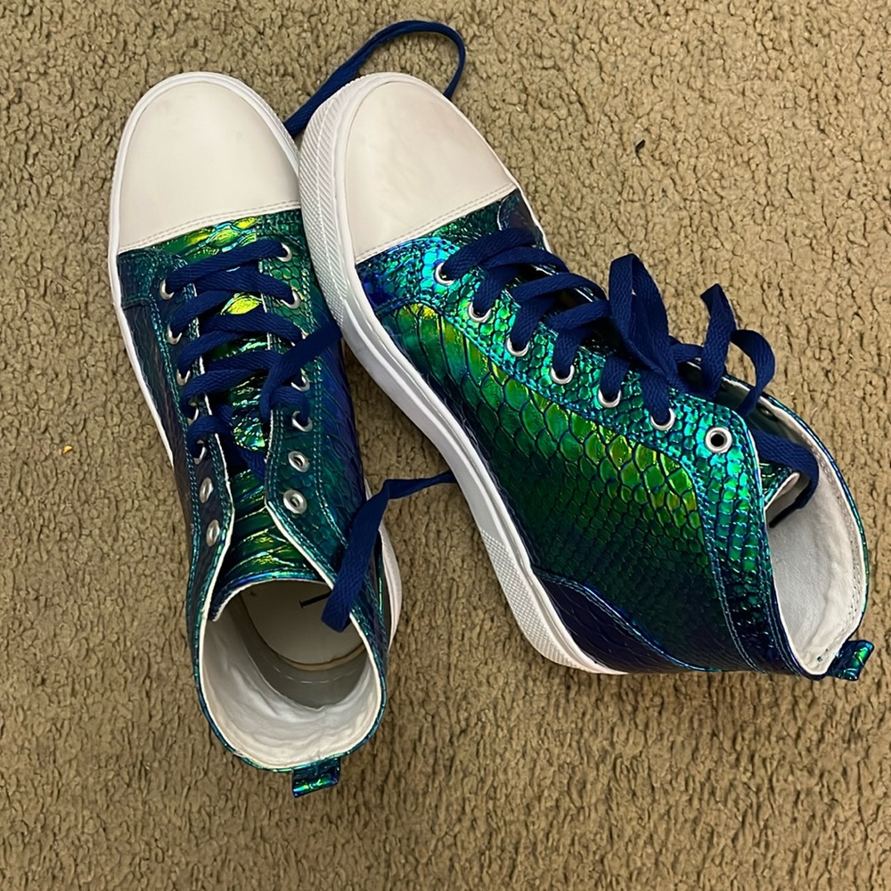 Blue & green iridescent mermaid sneakers, women’s size 8, hardly worn